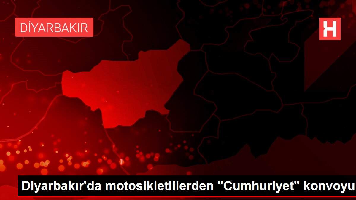 Diyarbakır'da motosikletlilerden 'Cumhuriyet' konvoyu
