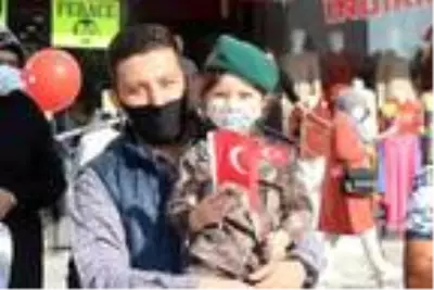 Elazığ'da 29 Ekim kutlandı Elazığ'da 29 Ekim kutlandı
