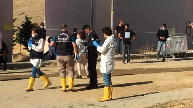 Son dakika! Elazığ'da yangında 8 aylık bebek öldü, 2 çocuk yaralandı Son dakika! Elazığ'da yangında 8 aylık bebek öldü, 2 çocuk yaralandı