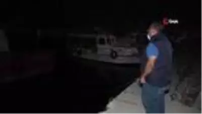 Erdemli'de amatör balıkçı kayığı battı: 2 kişi sağ kurtuldu Erdemli'de amatör balıkçı kayığı battı: 2 kişi sağ kurtuldu