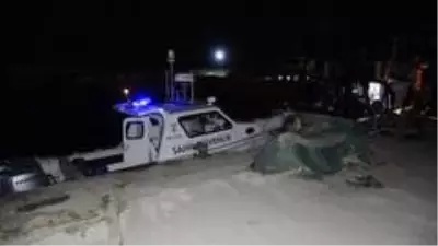 Erdemli'de amatör balıkçı kayığı battı: 2 kişi sağ kurtuldu Erdemli'de amatör balıkçı kayığı battı: 2 kişi sağ kurtuldu