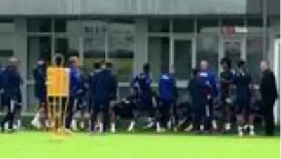 Fenerbahçe, Antalyaspor maçı hazırlıklarını sürdürdü Fenerbahçe, Antalyaspor maçı hazırlıklarını sürdürdü
