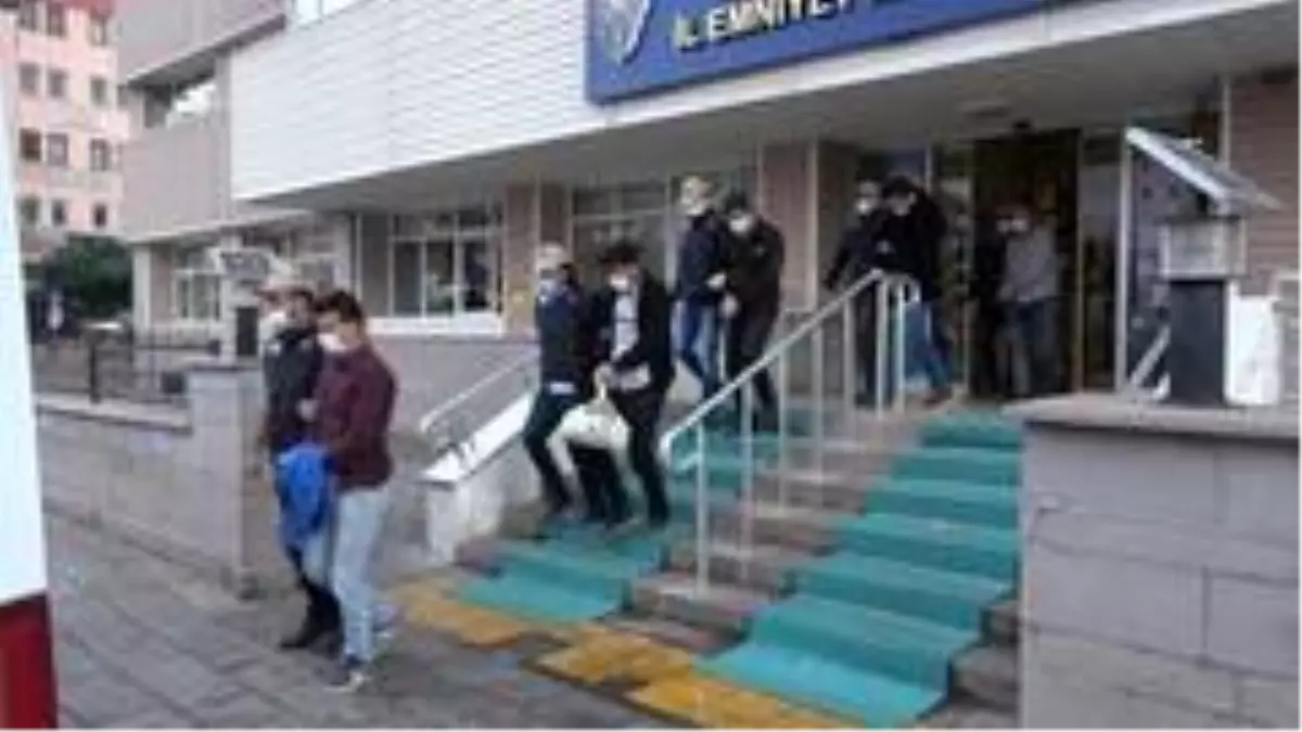 FETÖ üyesi askerlere 'ankesör' operasyonu: 7 gözaltı