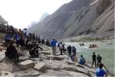 Hakkari'de düzenlenen Türkiye Rafting Şampiyonası sona erdi Hakkari'de düzenlenen Türkiye Rafting Şampiyonası sona erdi