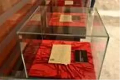 Hastanede 'Gözleri Çelik Mavisi' sergisi açıldı Hastanede 'Gözleri Çelik Mavisi' sergisi açıldı