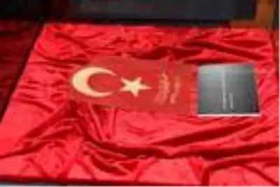 Hastanede 'Gözleri Çelik Mavisi' sergisi açıldı Hastanede 'Gözleri Çelik Mavisi' sergisi açıldı