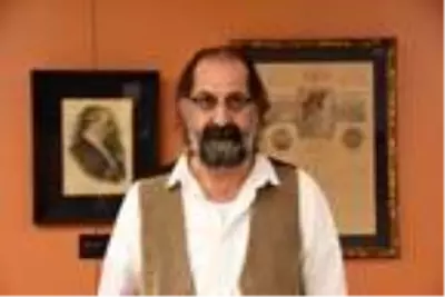 Hastanede 'Gözleri Çelik Mavisi' sergisi açıldı Hastanede 'Gözleri Çelik Mavisi' sergisi açıldı