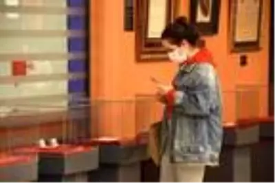 Hastanede 'Gözleri Çelik Mavisi' sergisi açıldı Hastanede 'Gözleri Çelik Mavisi' sergisi açıldı
