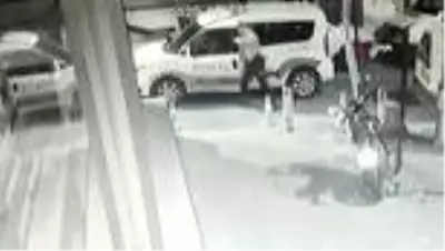 Hırsızlık zanlıları önce kameraya sonra polise yakalandı Hırsızlık zanlıları önce kameraya sonra polise yakalandı