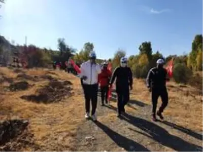 Kayseri'de 29 Ekim Cumhuriyet Bayramı dolayısıyla koşu düzenlendi Kayseri'de 29 Ekim Cumhuriyet Bayramı dolayısıyla koşu düzenlendi
