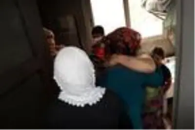 İskenderun'da yangında evi yanmıştı: Burası Türkiye, arkamızda devletimiz var İskenderun'da yangında evi yanmıştı: Burası Türkiye, arkamızda devletimiz var