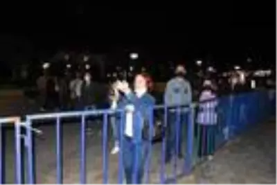 İzmir'deki kutlamalarda Atatürk'ün sesi dinleyenleri duygulandırdı İzmir'deki kutlamalarda Atatürk'ün sesi dinleyenleri duygulandırdı