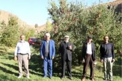 Kapalı Çarşı esnafıyken İran sınırındaki bahçesiyle örnek oldu Kapalı Çarşı esnafıyken İran sınırındaki bahçesiyle örnek oldu