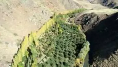 Kapalı Çarşı esnafıyken İran sınırındaki bahçesiyle örnek oldu Kapalı Çarşı esnafıyken İran sınırındaki bahçesiyle örnek oldu