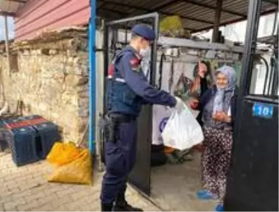 Karacasu Kaymakamlığı'ndan vatandaşlara 29 Ekim sürprizi Karacasu Kaymakamlığı'ndan vatandaşlara 29 Ekim sürprizi
