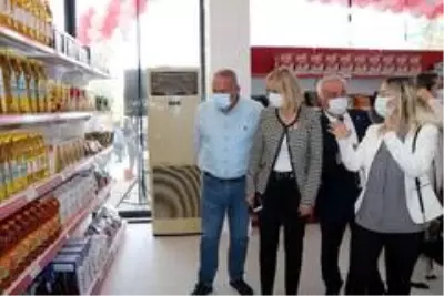 Karadeniz'in ilk gıda bankası AtaMarket açıldı Karadeniz'in ilk gıda bankası AtaMarket açıldı