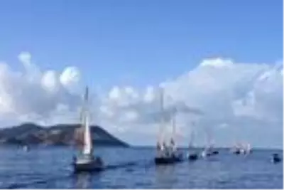 Kaş'ta 60 tekneyle, Meis Adası önünde Cumhuriyet coşkusu Kaş'ta 60 tekneyle, Meis Adası önünde Cumhuriyet coşkusu