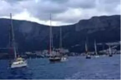 Kaş'ta 60 tekneyle, Meis Adası önünde Cumhuriyet coşkusu Kaş'ta 60 tekneyle, Meis Adası önünde Cumhuriyet coşkusu