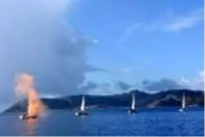 Kaş'ta 60 tekneyle, Meis Adası önünde Cumhuriyet coşkusu Kaş'ta 60 tekneyle, Meis Adası önünde Cumhuriyet coşkusu