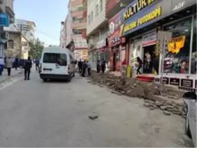 Son dakika haberi! Kavgayı ayırmak isteyen şahıs silahla vuruldu Son dakika haberi! Kavgayı ayırmak isteyen şahıs silahla vuruldu