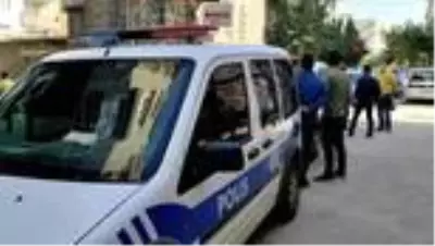 Son dakika haberi! Kavgayı ayırmak isteyen şahıs silahla vuruldu Son dakika haberi! Kavgayı ayırmak isteyen şahıs silahla vuruldu