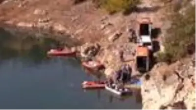 Kayıp üniversite öğrencisi Gülistan Doku'yu arama çalışmaları devam ediyor Kayıp üniversite öğrencisi Gülistan Doku'yu arama çalışmaları devam ediyor