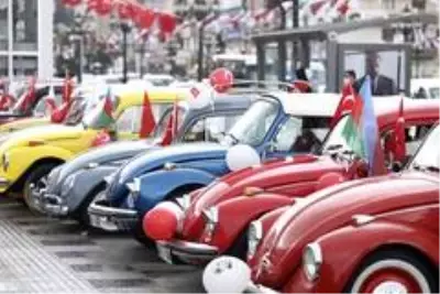 Keçiören'de klasik otomobillerden '29 Ekim Cumhuriyet Bayramı' konvoyu Keçiören'de klasik otomobillerden '29 Ekim Cumhuriyet Bayramı' konvoyu