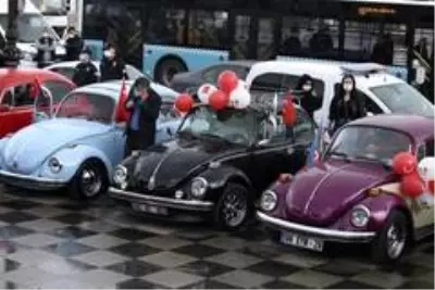 Keçiören'de klasik otomobillerden '29 Ekim Cumhuriyet Bayramı' konvoyu Keçiören'de klasik otomobillerden '29 Ekim Cumhuriyet Bayramı' konvoyu