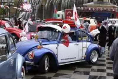 Keçiören'de klasik otomobillerden '29 Ekim Cumhuriyet Bayramı' konvoyu Keçiören'de klasik otomobillerden '29 Ekim Cumhuriyet Bayramı' konvoyu