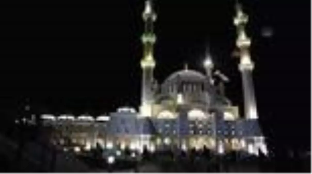 KKTC'de Mevlit Kandili dualarla idrak edildi