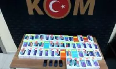 Kocaeli'de 51 adet gümrük kaçağı cep telefonu ele geçirildi Kocaeli'de 51 adet gümrük kaçağı cep telefonu ele geçirildi