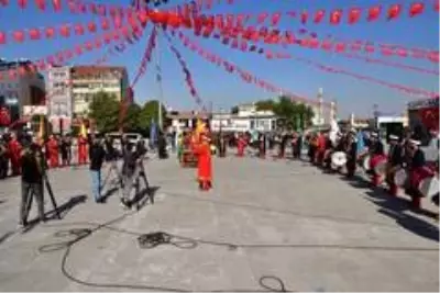 Malatya'da korona gölgesinde Cumhuriyeti kutlamaları Malatya'da korona gölgesinde Cumhuriyeti kutlamaları