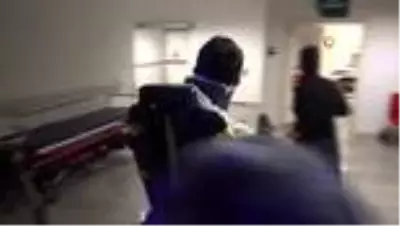 Mazot tankeri yüklü tır şarampole devrildi: 1 yaralı Mazot tankeri yüklü tır şarampole devrildi: 1 yaralı