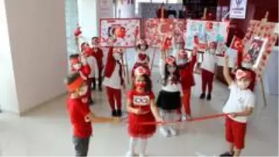 Minik öğrencilerin Cumhuriyet coşkusu Minik öğrencilerin Cumhuriyet coşkusu