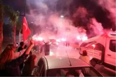 Son dakika haber! Mobil fener alayı Antalya'yı aydınlattı Son dakika haber! Mobil fener alayı Antalya'yı aydınlattı