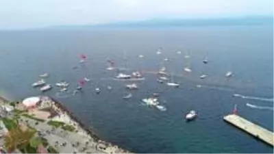 Mudanya'da teknelerle Cumhuriyet Korteji Mudanya'da teknelerle Cumhuriyet Korteji