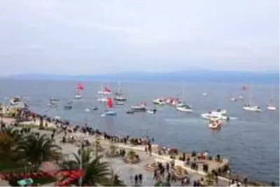 Mudanya'da teknelerle Cumhuriyet Korteji Mudanya'da teknelerle Cumhuriyet Korteji