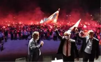 Muratpaşa'da 29 Ekim kutlamasında muhteşem tablo Muratpaşa'da 29 Ekim kutlamasında muhteşem tablo