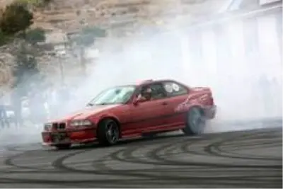 Drift gösterisi nefesleri kesti Drift gösterisi nefesleri kesti
