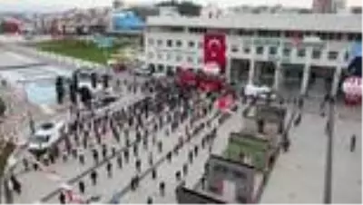 Nilüfer Belediye Başkanı Erdem: 'Cumhuriyeti unutmayacağız, unutturmayacağız' Nilüfer Belediye Başkanı Erdem: 'Cumhuriyeti unutmayacağız, unutturmayacağız'
