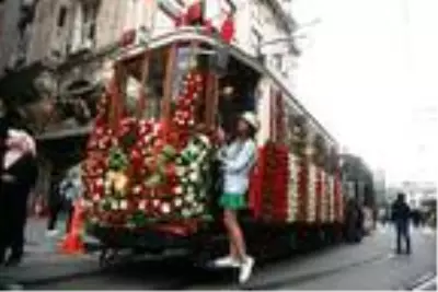 Nostaljik tramvayda 29 Ekim coşkusu Nostaljik tramvayda 29 Ekim coşkusu