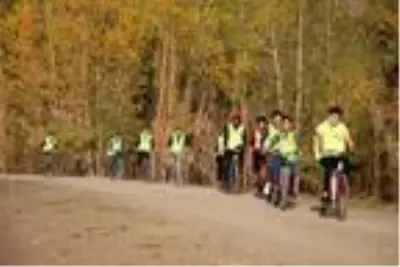Oltu'da dernek üyeleri, Cumhuriyet için pedal çevirdi