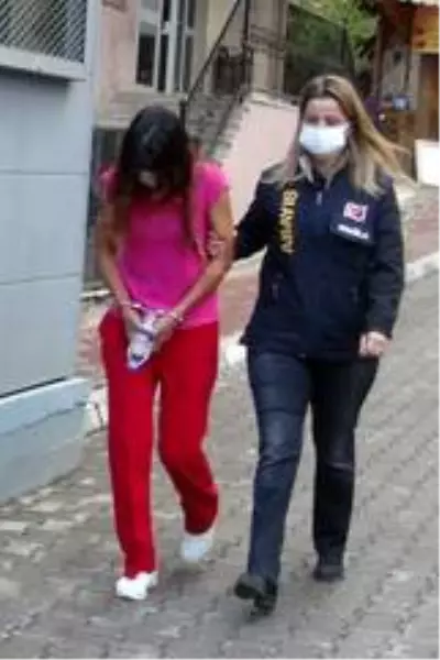 Ölü bebek şüphelileri adliyeye sevk edildi Ölü bebek şüphelileri adliyeye sevk edildi