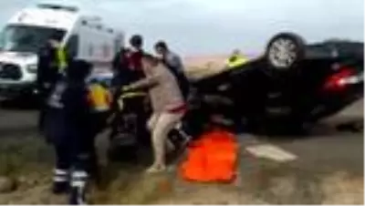 Otomobil devrildi: 1 ölü, 3 yaralı Otomobil devrildi: 1 ölü, 3 yaralı