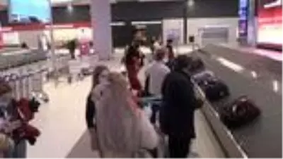 Rus Azur Havayolları'nın Novosibirsk-İstanbul charter seferleri başladı Rus Azur Havayolları'nın Novosibirsk-İstanbul charter seferleri başladı