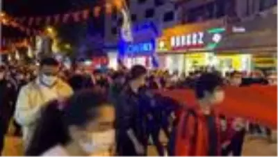 Sakarya, Cumhuriyet yürüyüşünde tek yürek oldu Sakarya, Cumhuriyet yürüyüşünde tek yürek oldu