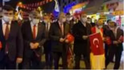 Sakarya, Cumhuriyet yürüyüşünde tek yürek oldu Sakarya, Cumhuriyet yürüyüşünde tek yürek oldu