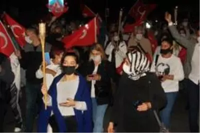 Samsun'da fener alayı yürüyüşü Samsun'da fener alayı yürüyüşü