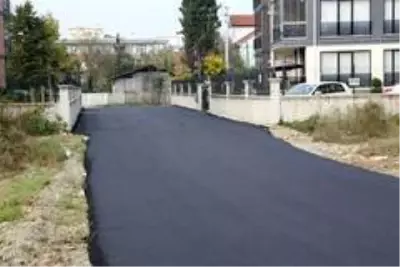 Serdivan'da asfaltlama çalışmalarına devam ediyor Serdivan'da asfaltlama çalışmalarına devam ediyor