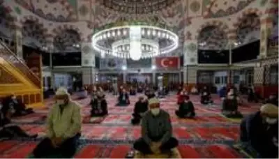 Sincan'da Mevlid Kandili dualarla idrak edildi Sincan'da Mevlid Kandili dualarla idrak edildi